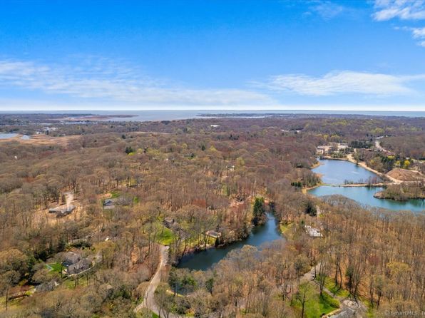 11 Crest Rd, Old Saybrook, CT 06475