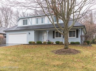 25W675 Red Maple Ln, Wheaton, IL 60189
