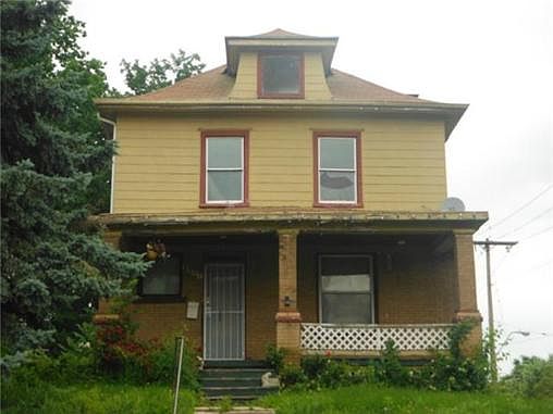1st image of 3240 E 7th St