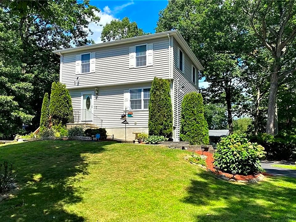 1st image of 303 Reservoir Ave