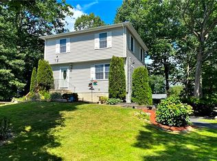 303 Reservoir Ave, Lincoln, RI 02865