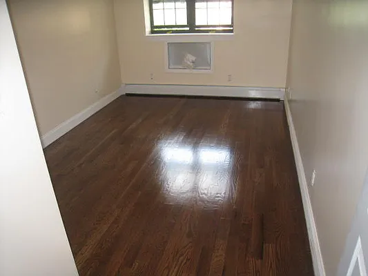 Rented by Alexiou Realty | media 17