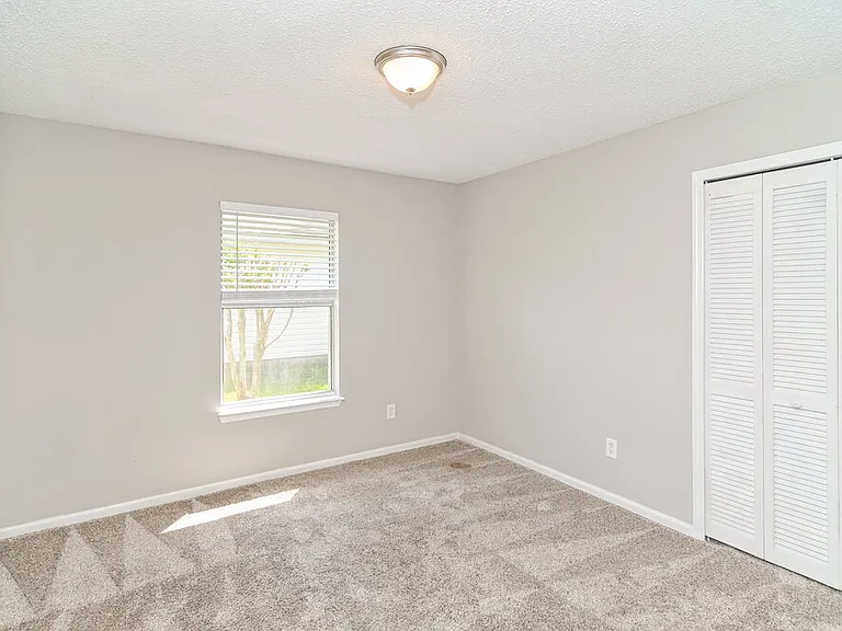 13434 Ashford Wood Ct E — Photo 13