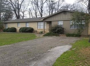 511 Helane Ln, Longview, TX 75604