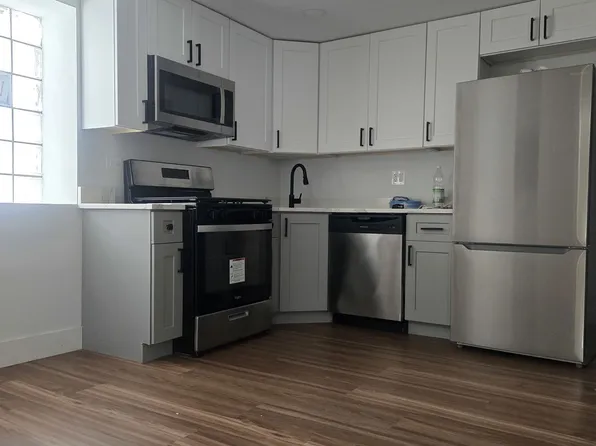 2325 W Rice St #1R, Chicago, IL 60622