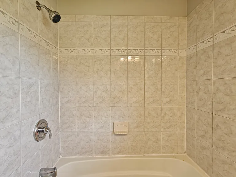 75 Mainbridge Ln — Photo 12