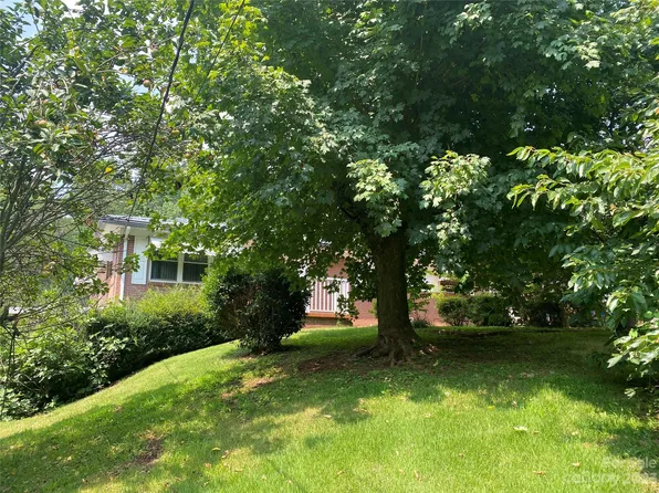 800 Maria Ave NW, Valdese, NC 28690