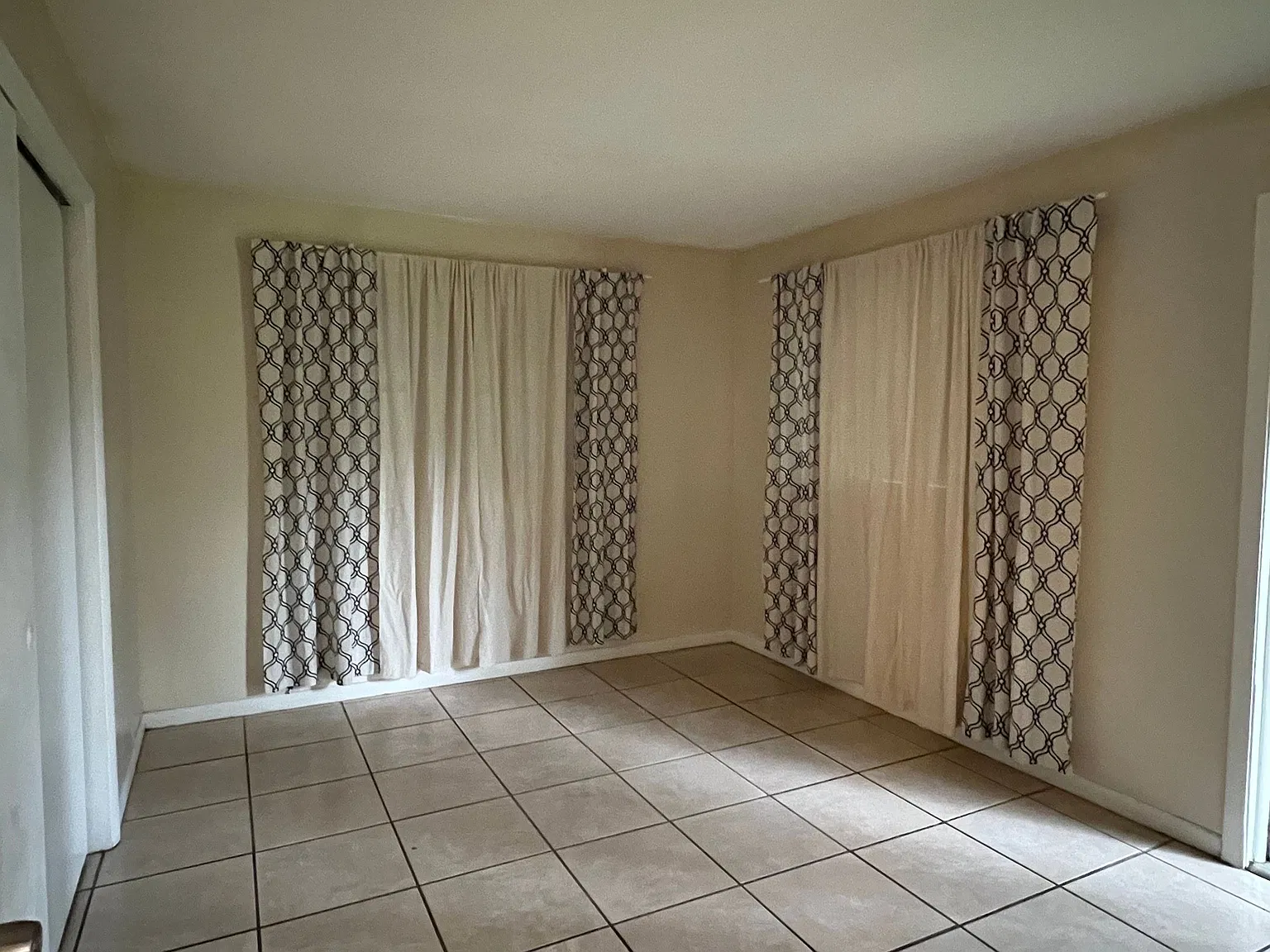 Cozy & Affordable Rental in a Convenient Fort Lauderdale Location — Photo 2