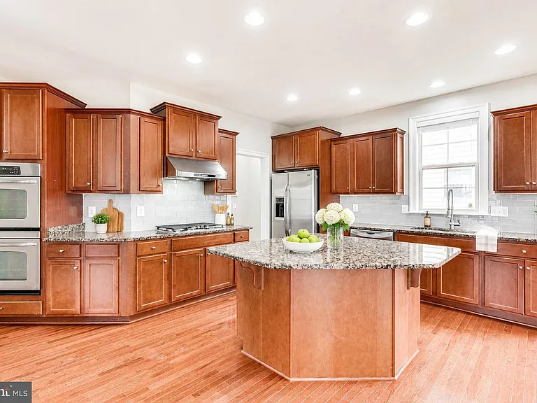 42695 Macauley Pl — Photo 5