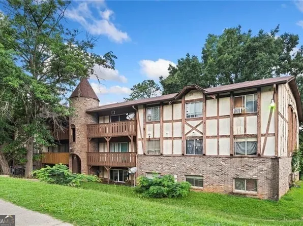 1315 Camelot Dr, Atlanta, GA 30349