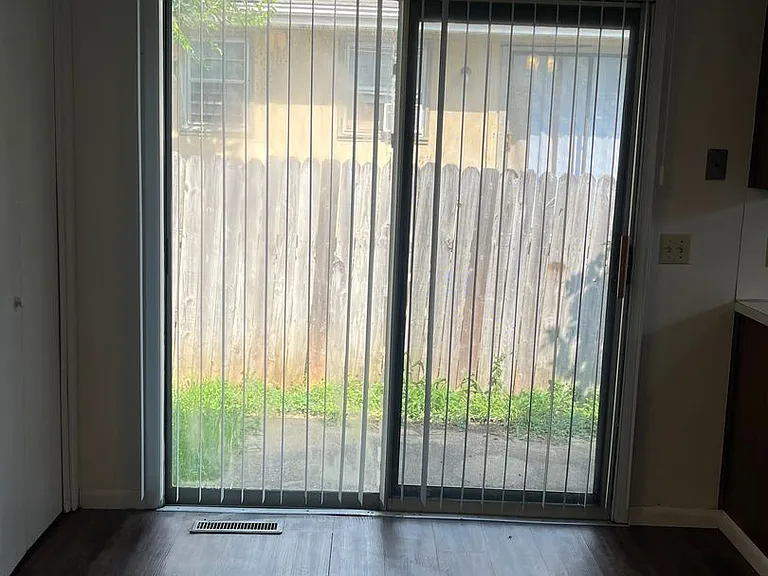 3335 E Sunset St A&B — Photo 22
