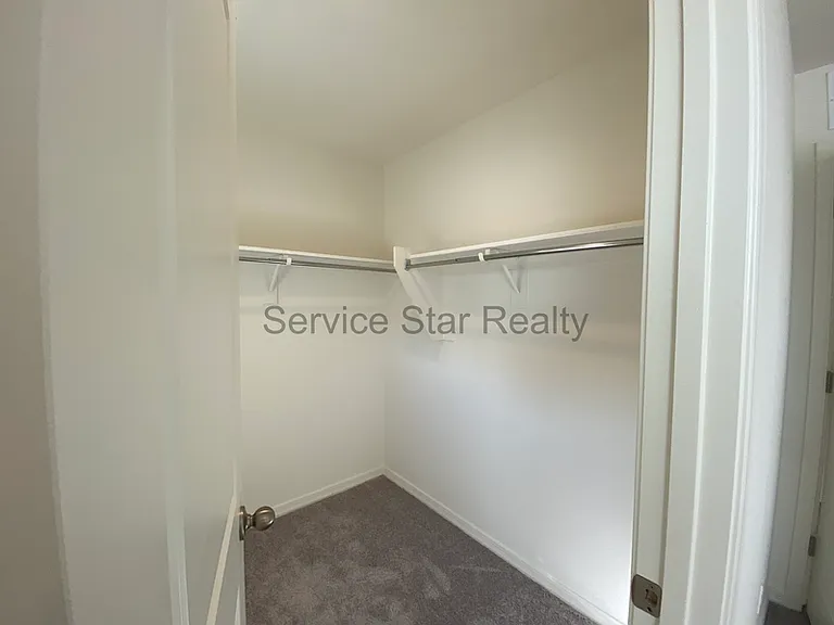 2402 E Alonso Dr — Photo 14