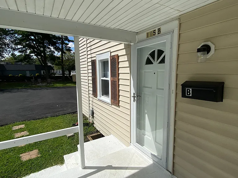 115 Mantua Blvd #B — Photo 4