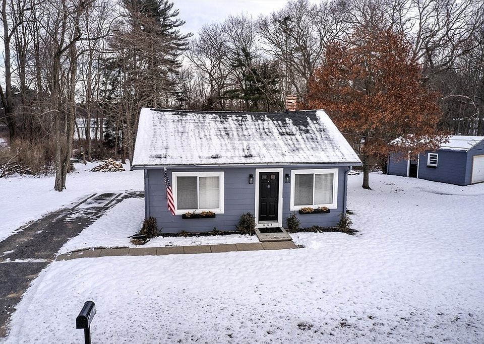664 Elm St E, Raynham, MA 02767 Zillow