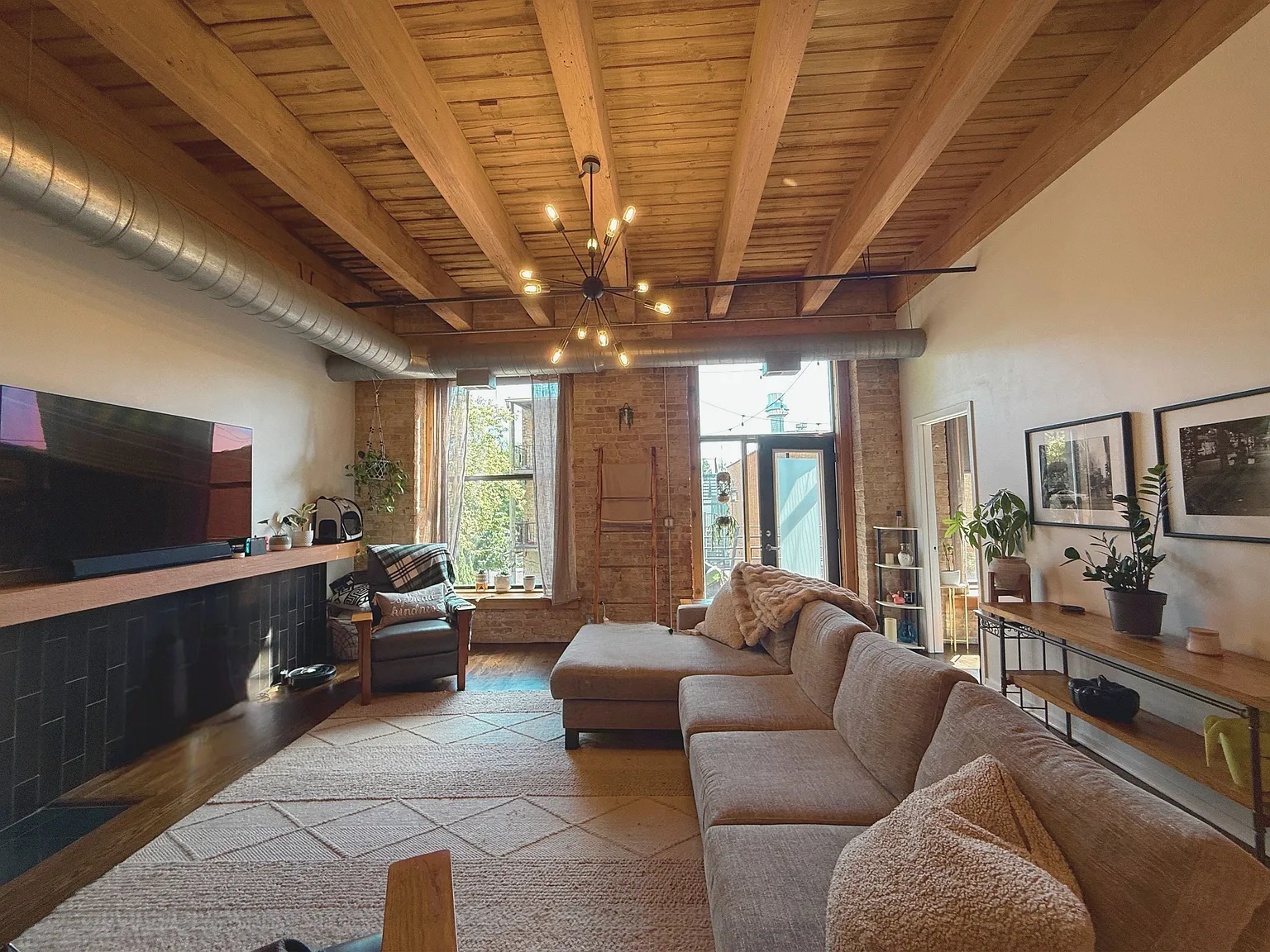 2 bed, 1450 sqft, $4,250 — Photo 2