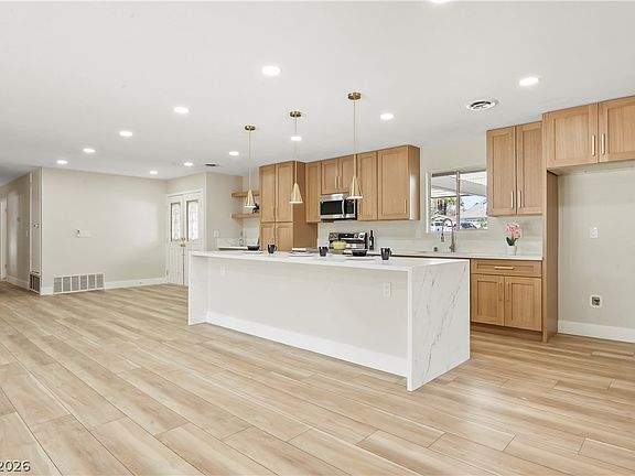 2nd image of 4638 Corral Pl