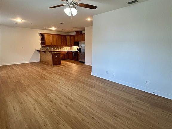 5th image of 1412 E Keeton Ave #25