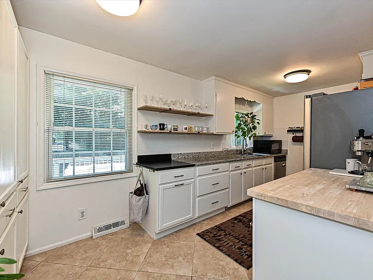 4730 Crestmont Dr — Photo 11