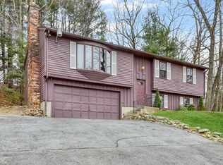 77 Bray St, Chicopee, MA 01020