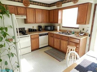 3rd image of 2081 Sprucefield Rd
