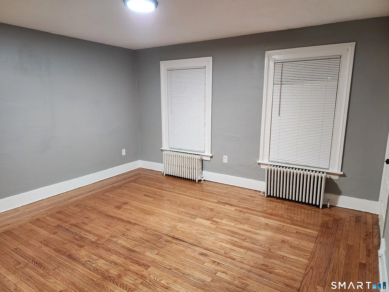 2 bed, 1.5 bath, 850 sqft, $1,900 — Photo 2