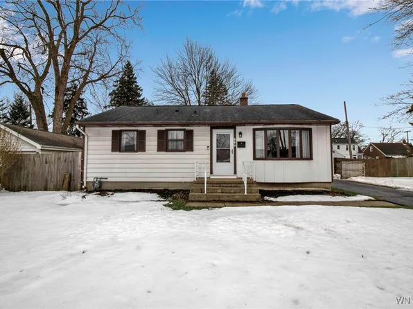 317 Hedwig Dr, North Tonawanda, NY 14120