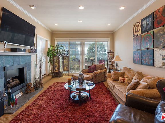 3rd image of 2332 Fox Hills Dr APT 206