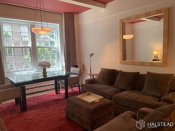 3rd image of 27 W 55th St APT 32