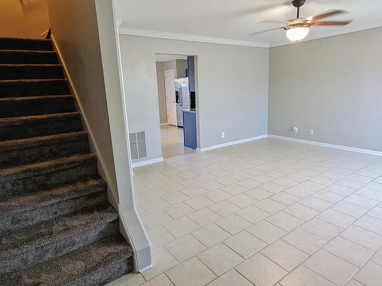 659 Legacy Dr — Photo 2