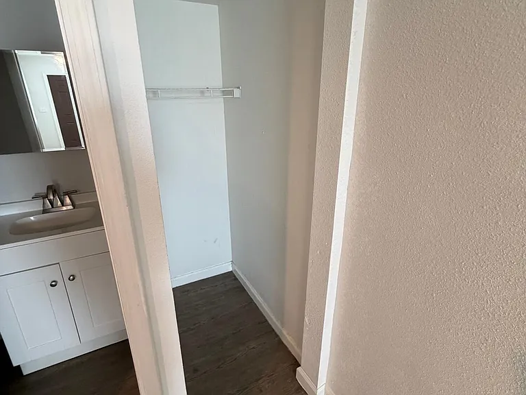 143 Claire Ave #106 — Photo 3
