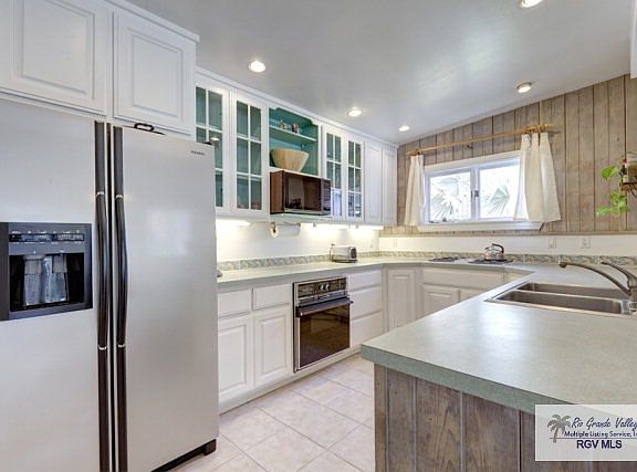 2nd image of 194 Palo Alto Dr