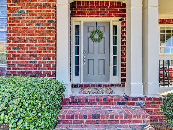 3rd image of 734 Weller Path NE