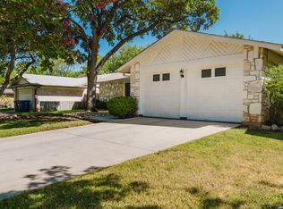 6826 Hogans Trl, San Antonio, TX 78240