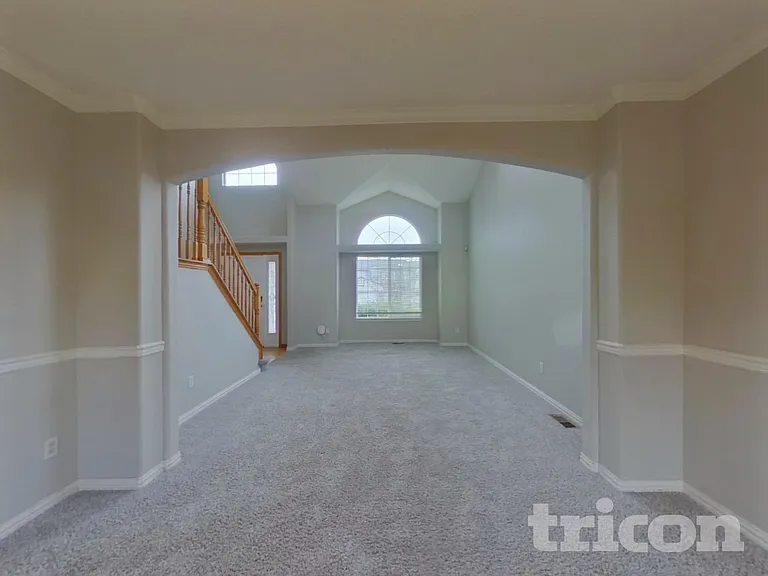 18659 E Hamilton Dr — Photo 5