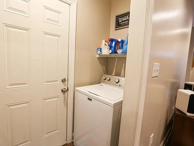 20 & 22 Hamilton Dr #20 — Photo 10