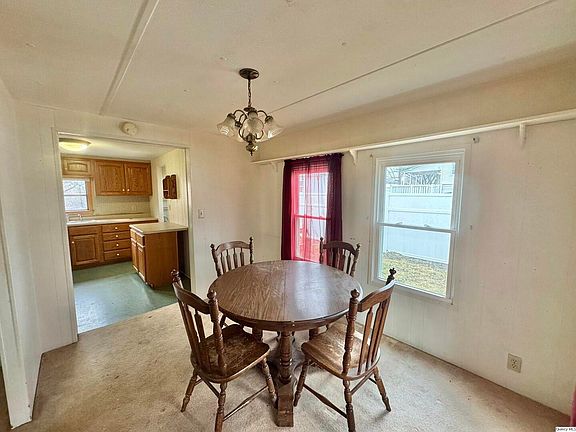4th image of 355 Bainbridge St
