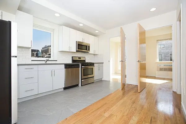 Rented by REAL New York | media 23