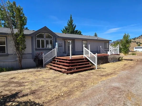 17420 Lake Side Ln, Hornbrook, CA 96044
