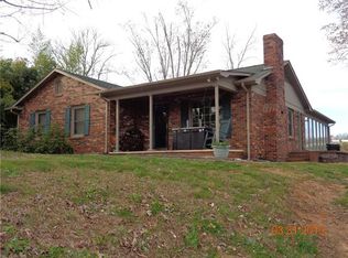 1511 Berkley St SW, Lenoir, NC 28645
