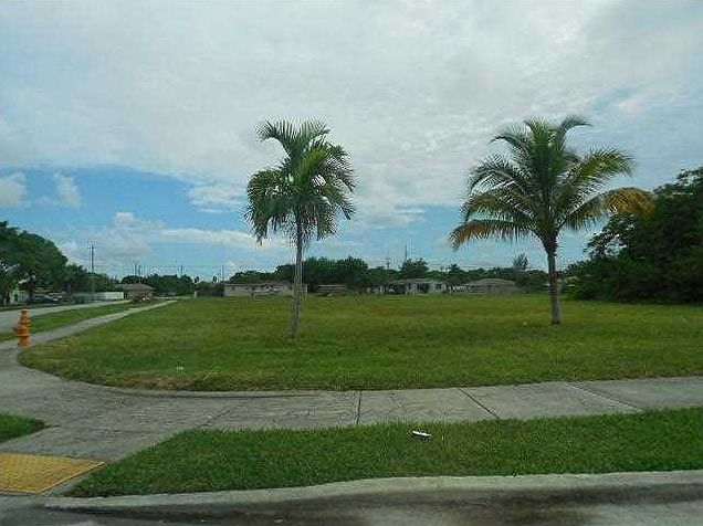 2nd image of 18010 SW 103rd Ave