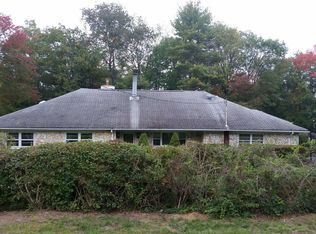 253 Cozy Lake Rd, Oak Ridge, NJ 07438