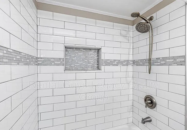10729 Squires Ct — Photo 14