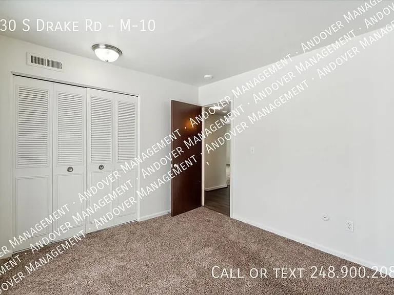 330 S Drake Rd #M-10 — Photo 29