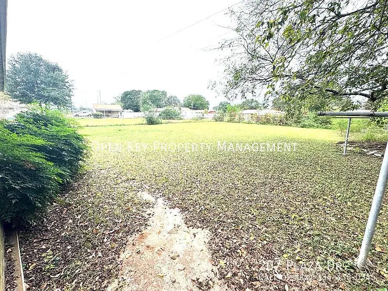 207 Plaza Dr — Photo 14