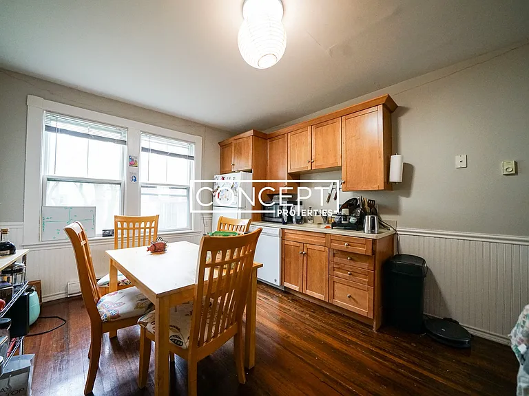 21 Sparks St #1B — Photo 5