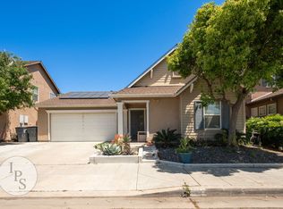 591 S Bundy Dr, Fresno, CA 93727