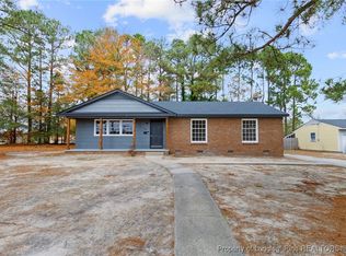 486 Waterbury Dr, Fayetteville, NC 28311