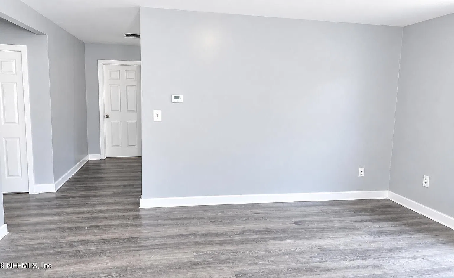 3 bed, 1.0 bath, 846 sqft, $1,250 — Photo 3