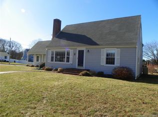 23 Leary Dr, Waterford, CT 06385