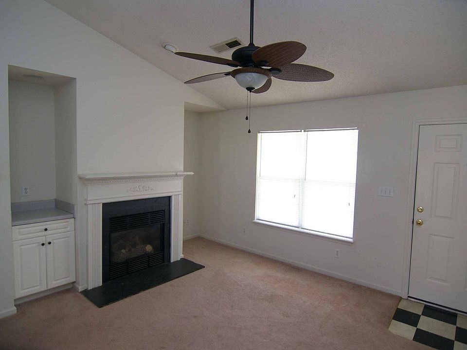1st image of 3211 B Moseley Dr